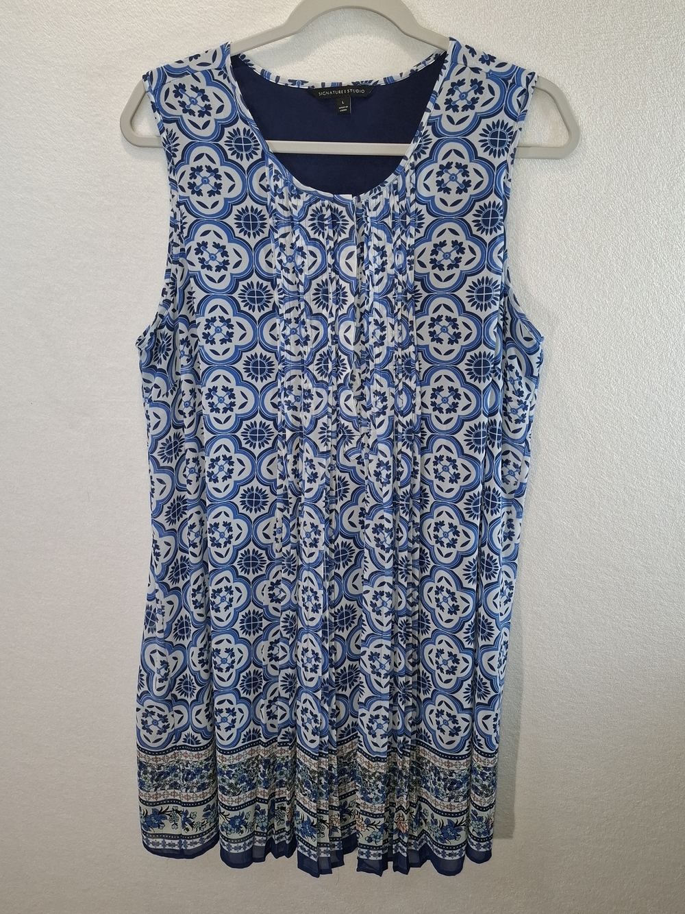 Y2k Signature Studio Blue and White Geometric Midi Dress Size L